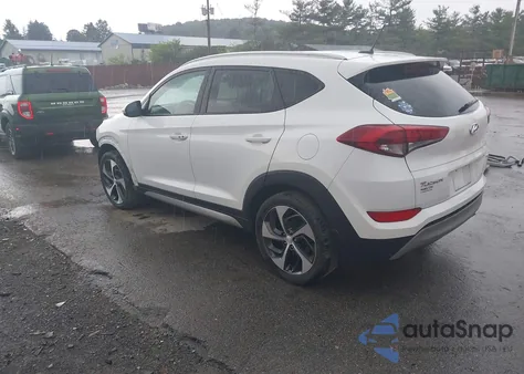 2017 Hyundai Tucson Sport z USA, uszkodzony, nr VIN KM8J3CA25HU374441